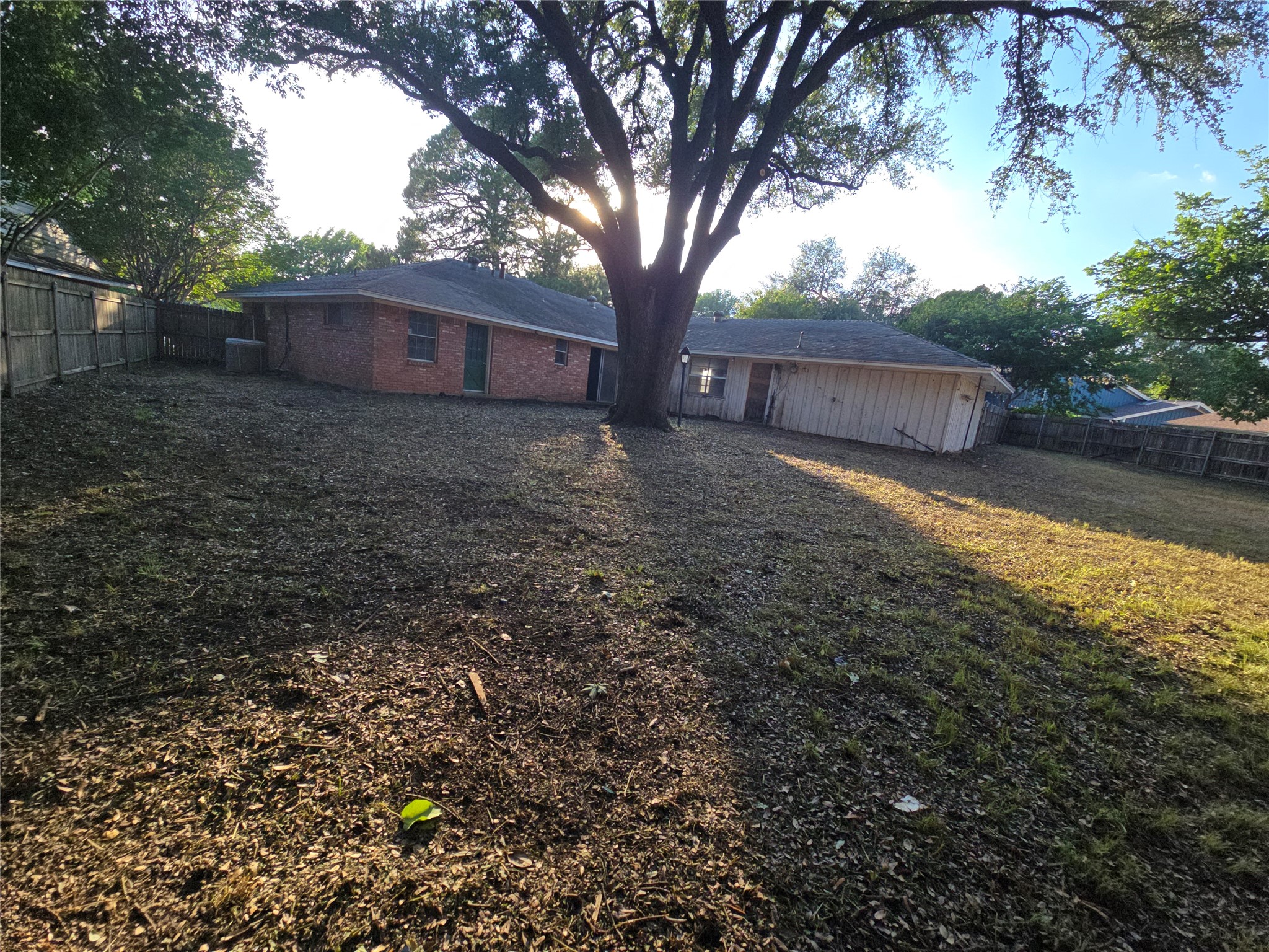 905 Glen Vista Drive N Irving TX 75061