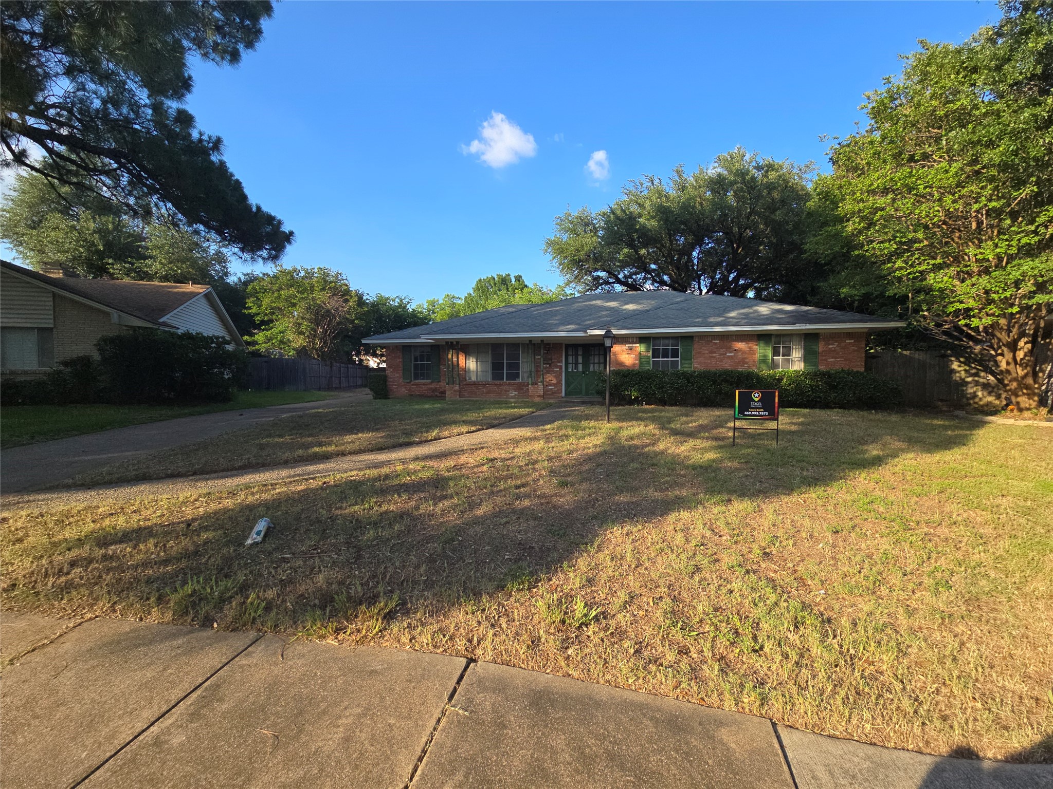 905 Glen Vista Drive N Irving TX 75061