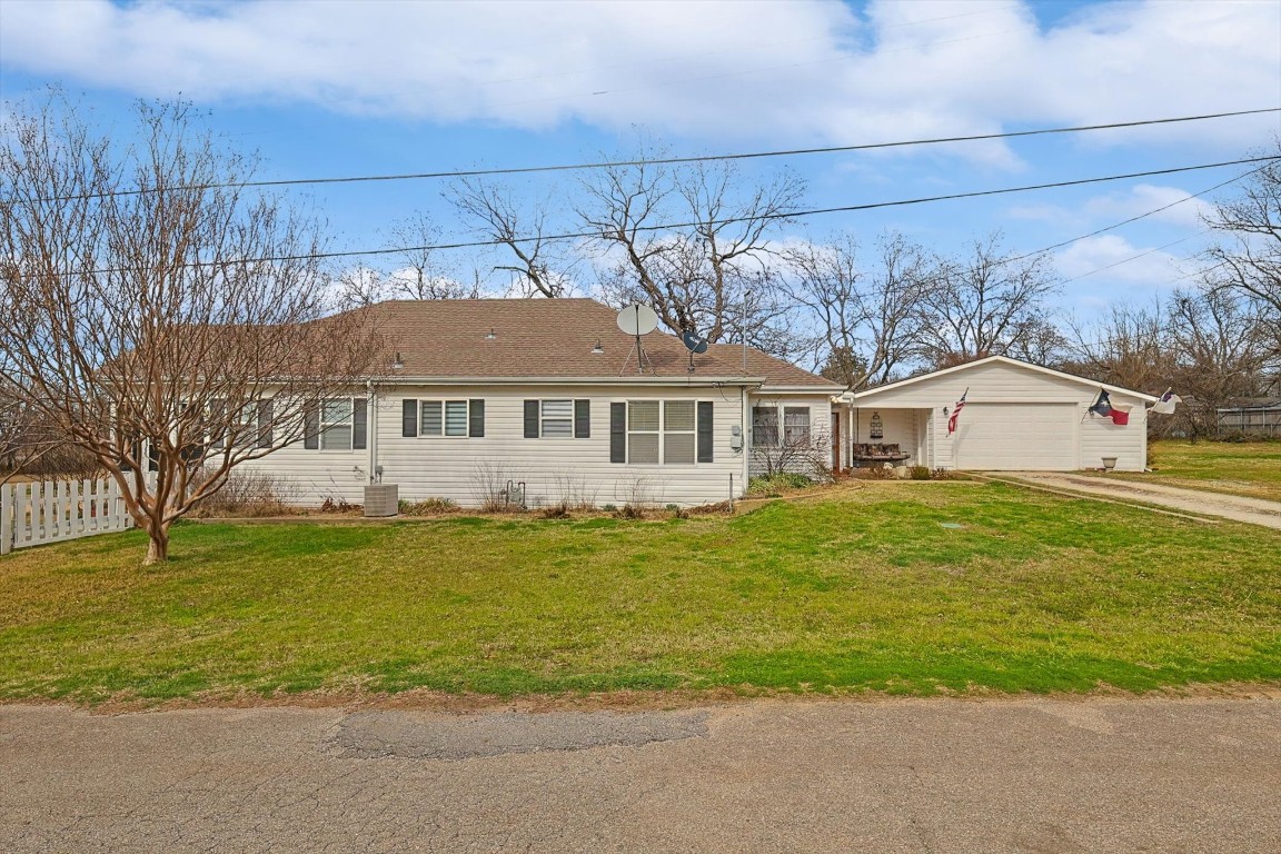 2921 W Washington Street Denison TX 75020