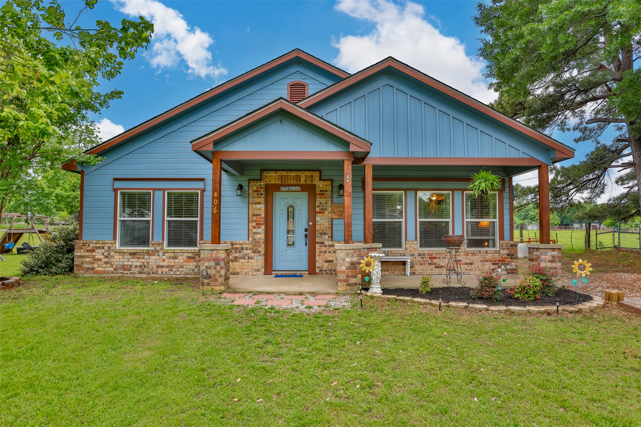 406 W Elm Street Collinsville TX 76233