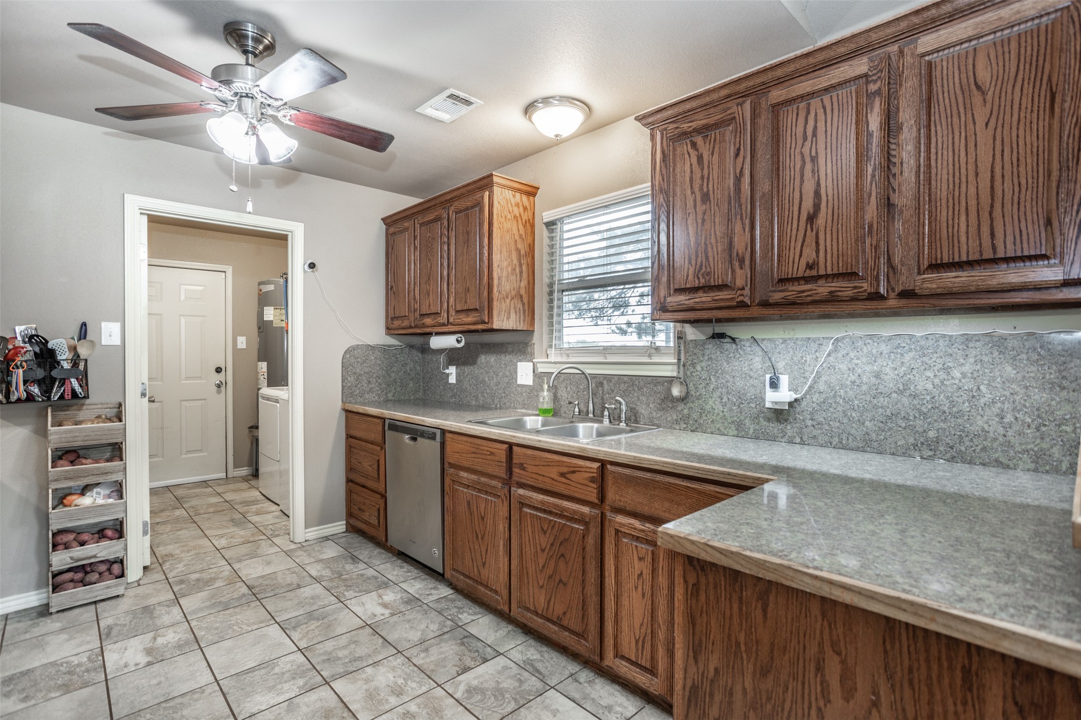 406 W Elm Street Collinsville TX 76233