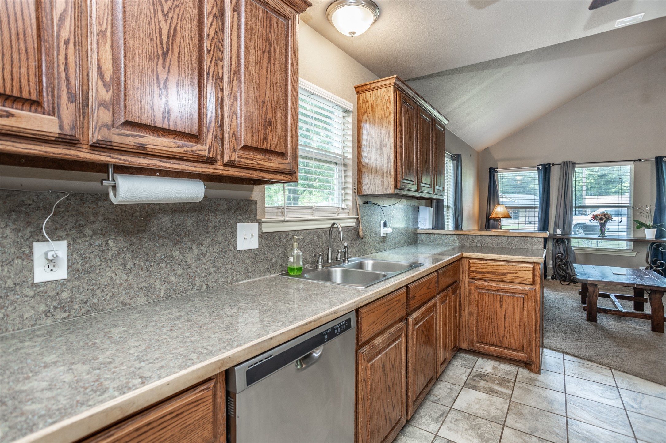 406 W Elm Street Collinsville TX 76233