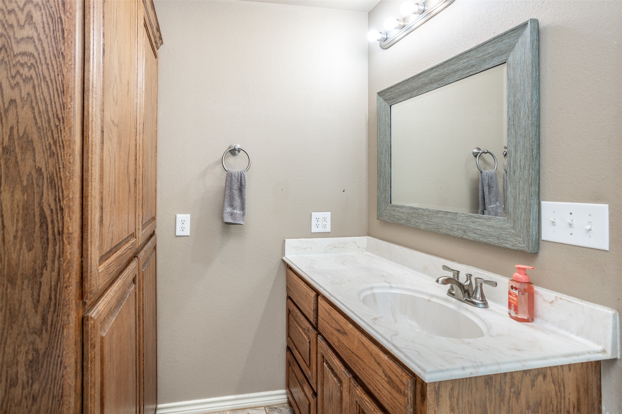 406 W Elm Street Collinsville TX 76233