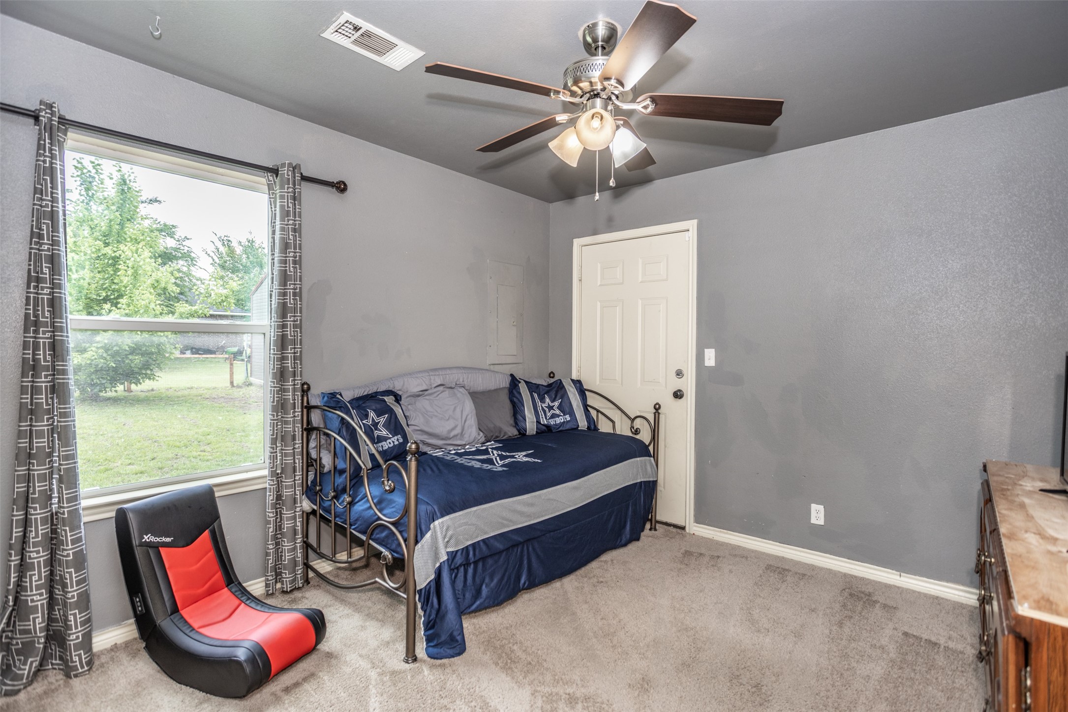 406 W Elm Street Collinsville TX 76233
