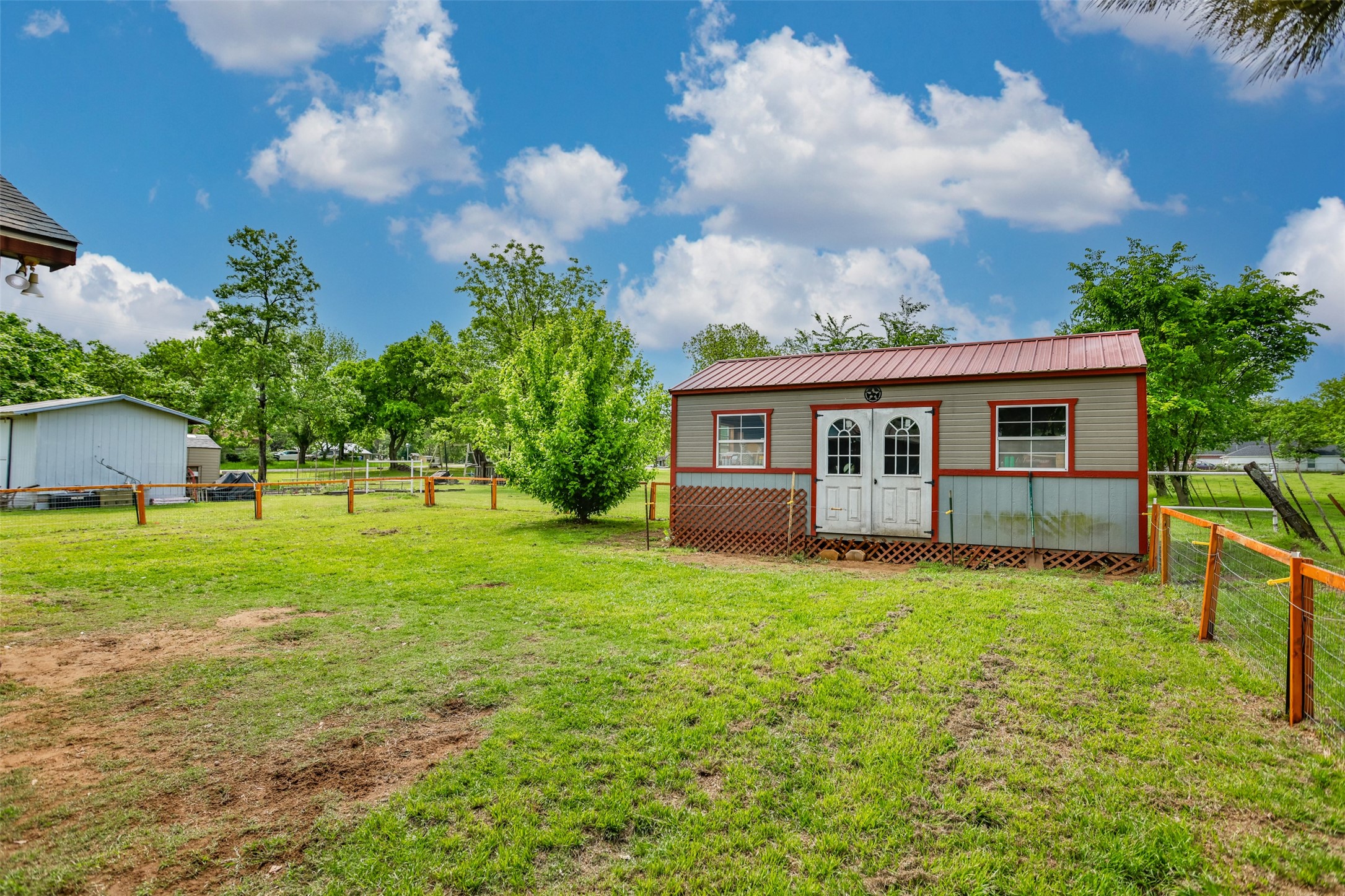406 W Elm Street Collinsville TX 76233