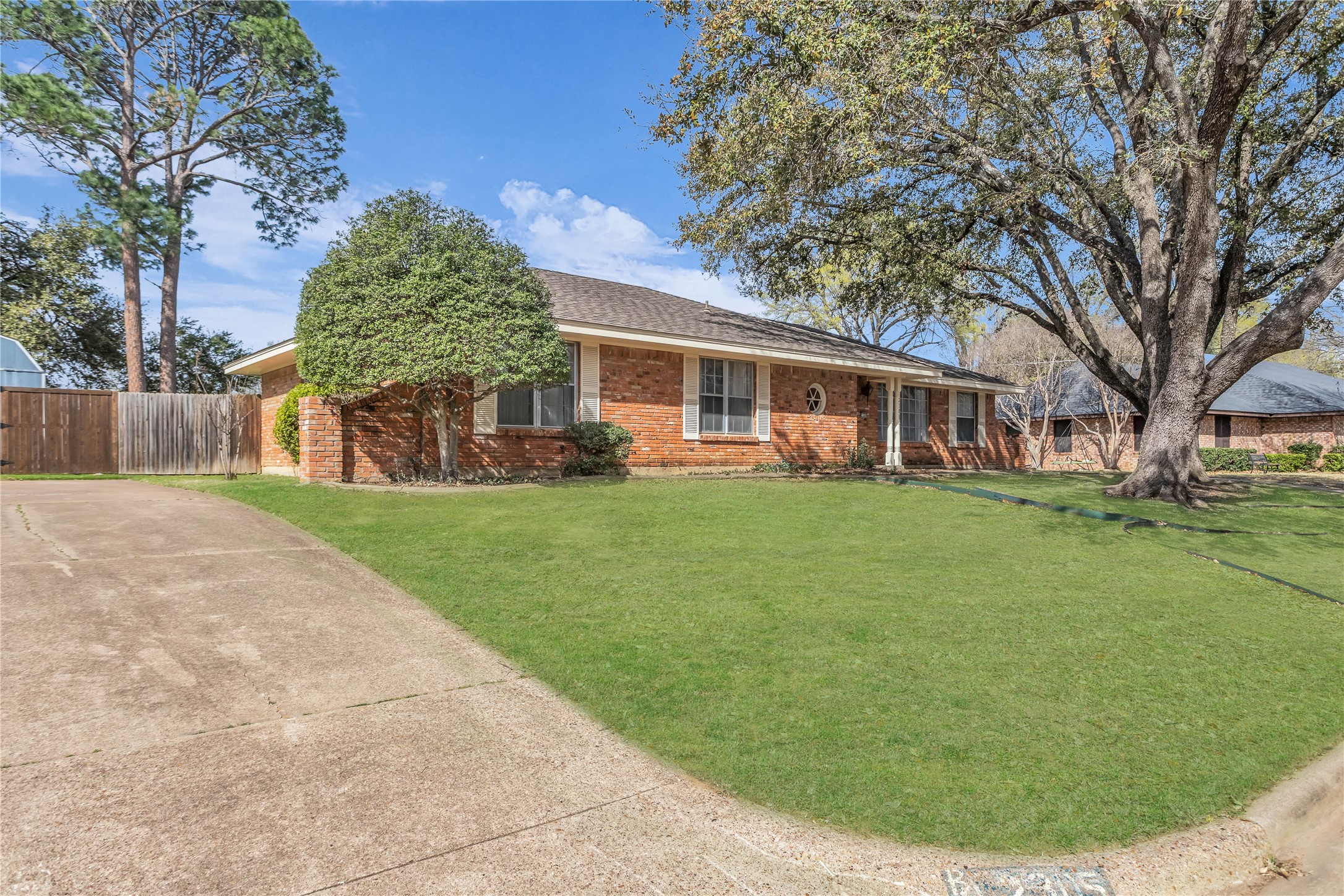 2309 King Richard Drive Grand Prairie TX 75050