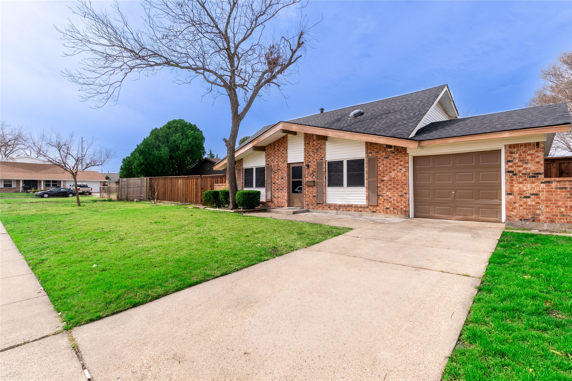 221 S Bernice Drive Garland TX 75042