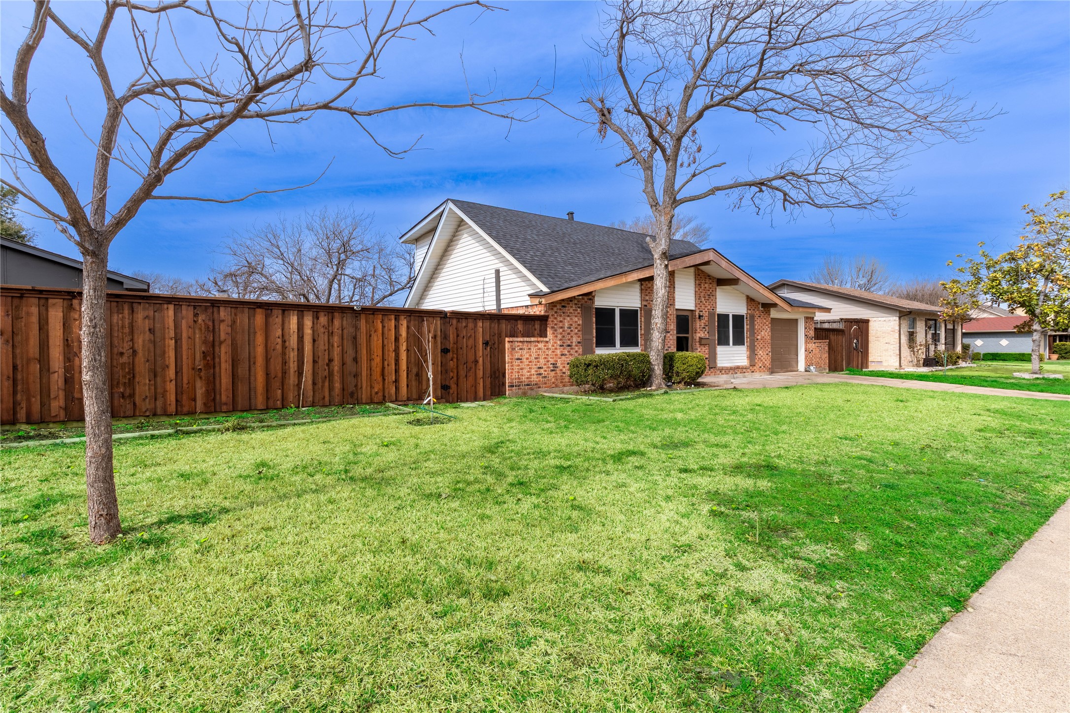 221 S Bernice Drive Garland TX 75042