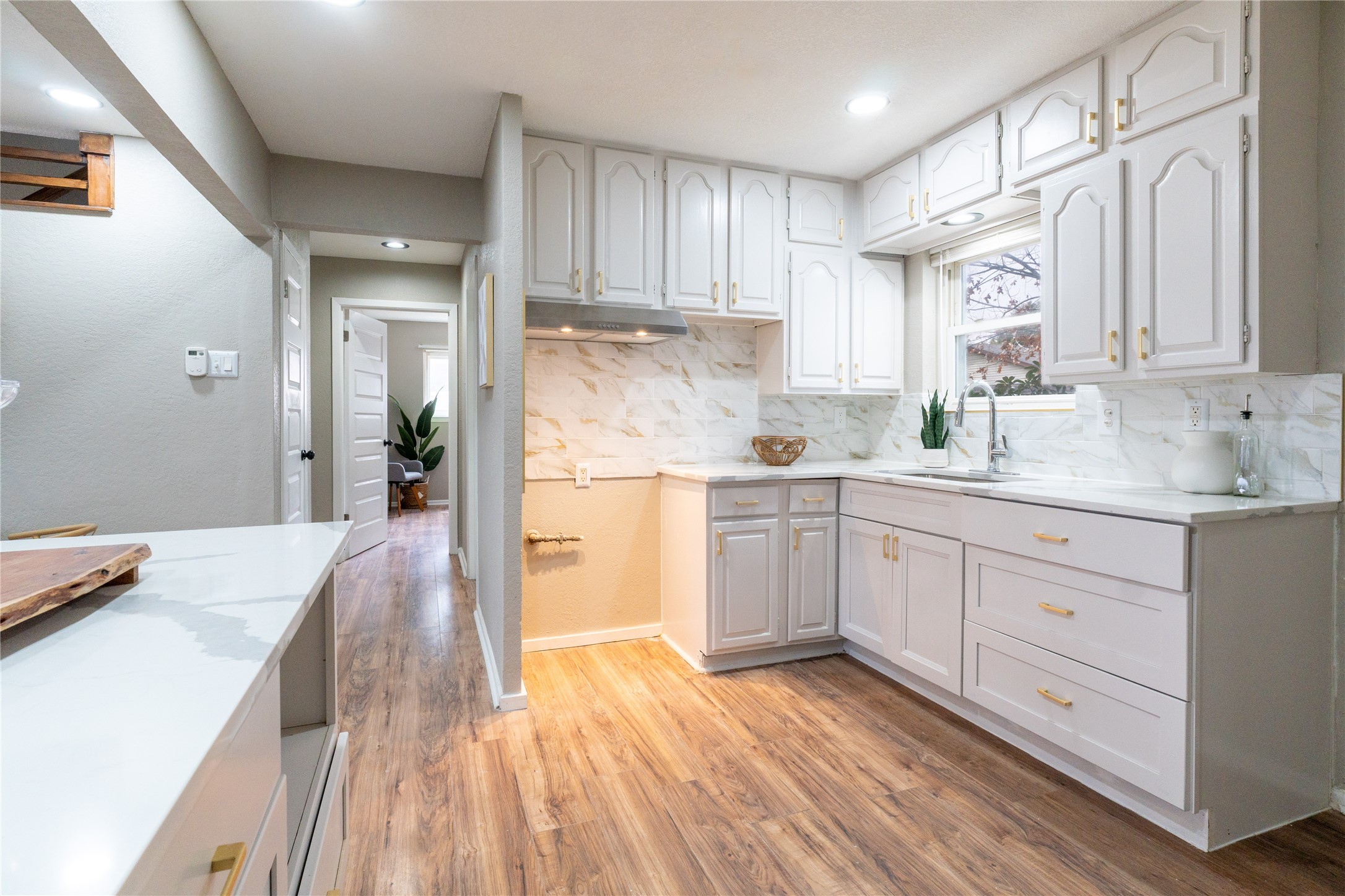 221 S Bernice Drive Garland TX 75042