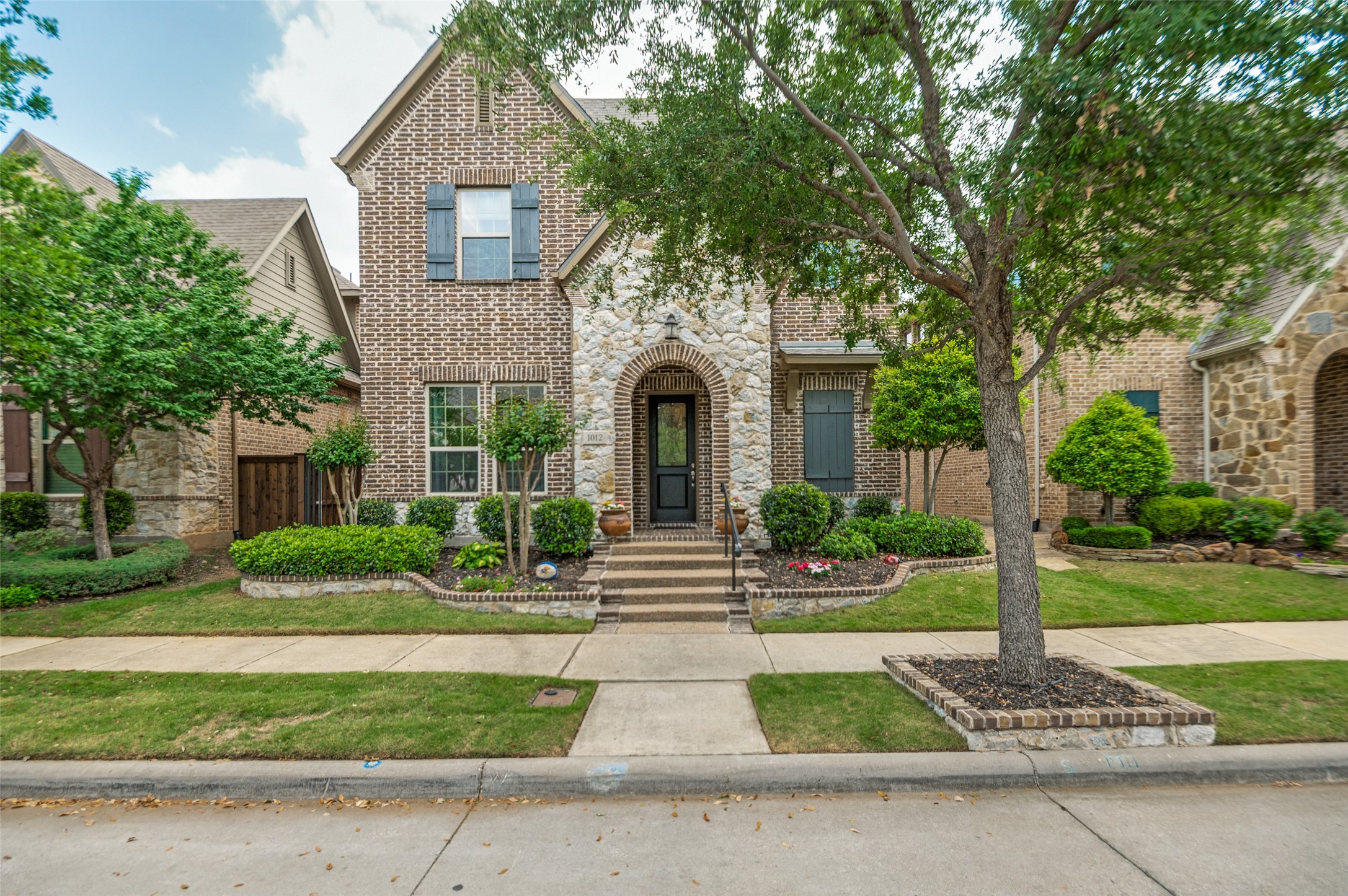 1012 Ivy Charm Way Arlington TX 76005