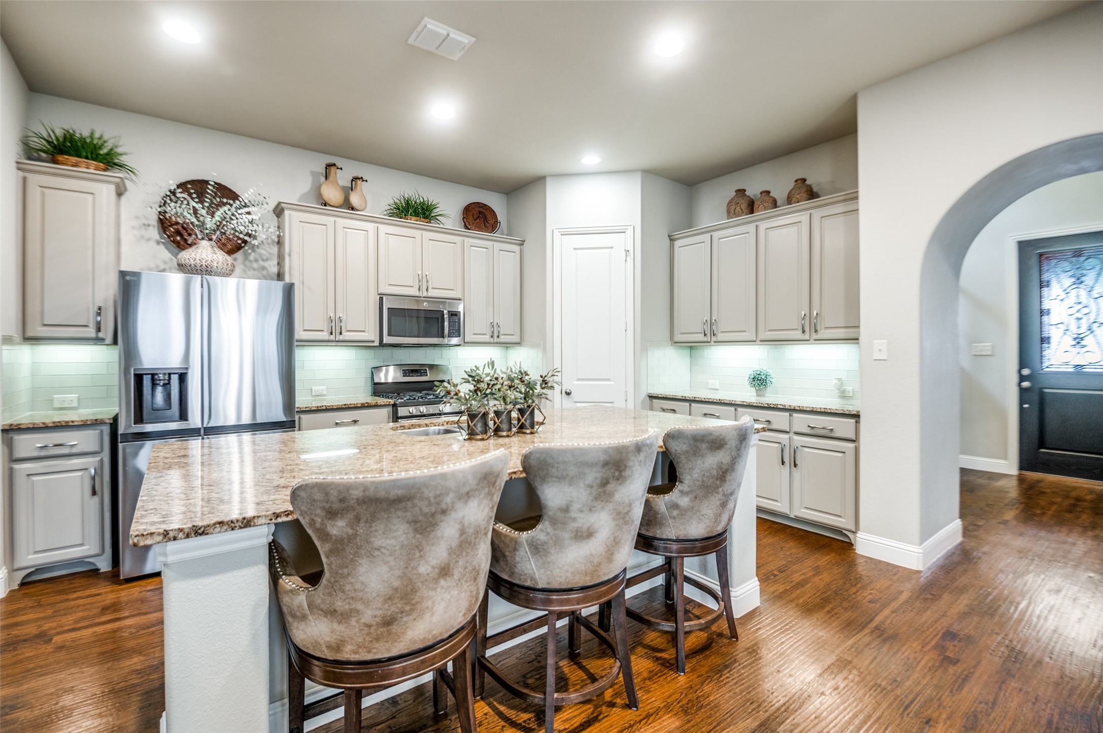 1012 Ivy Charm Way Arlington TX 76005