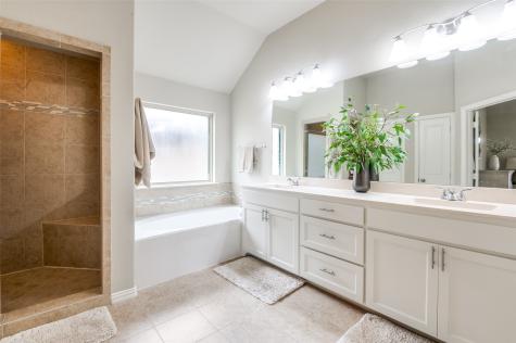 1012 Ivy Charm Way Arlington TX 76005