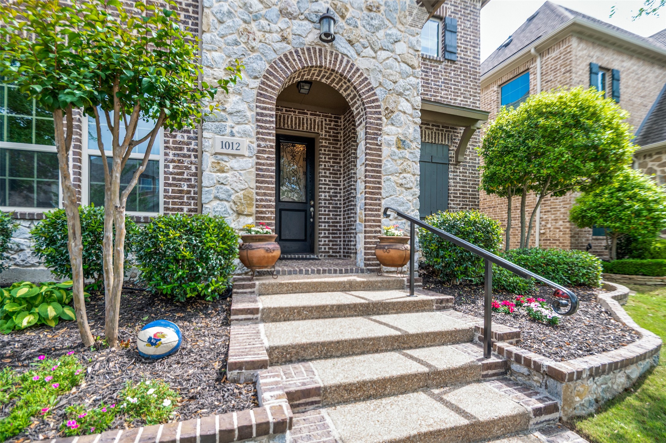 1012 Ivy Charm Way Arlington TX 76005