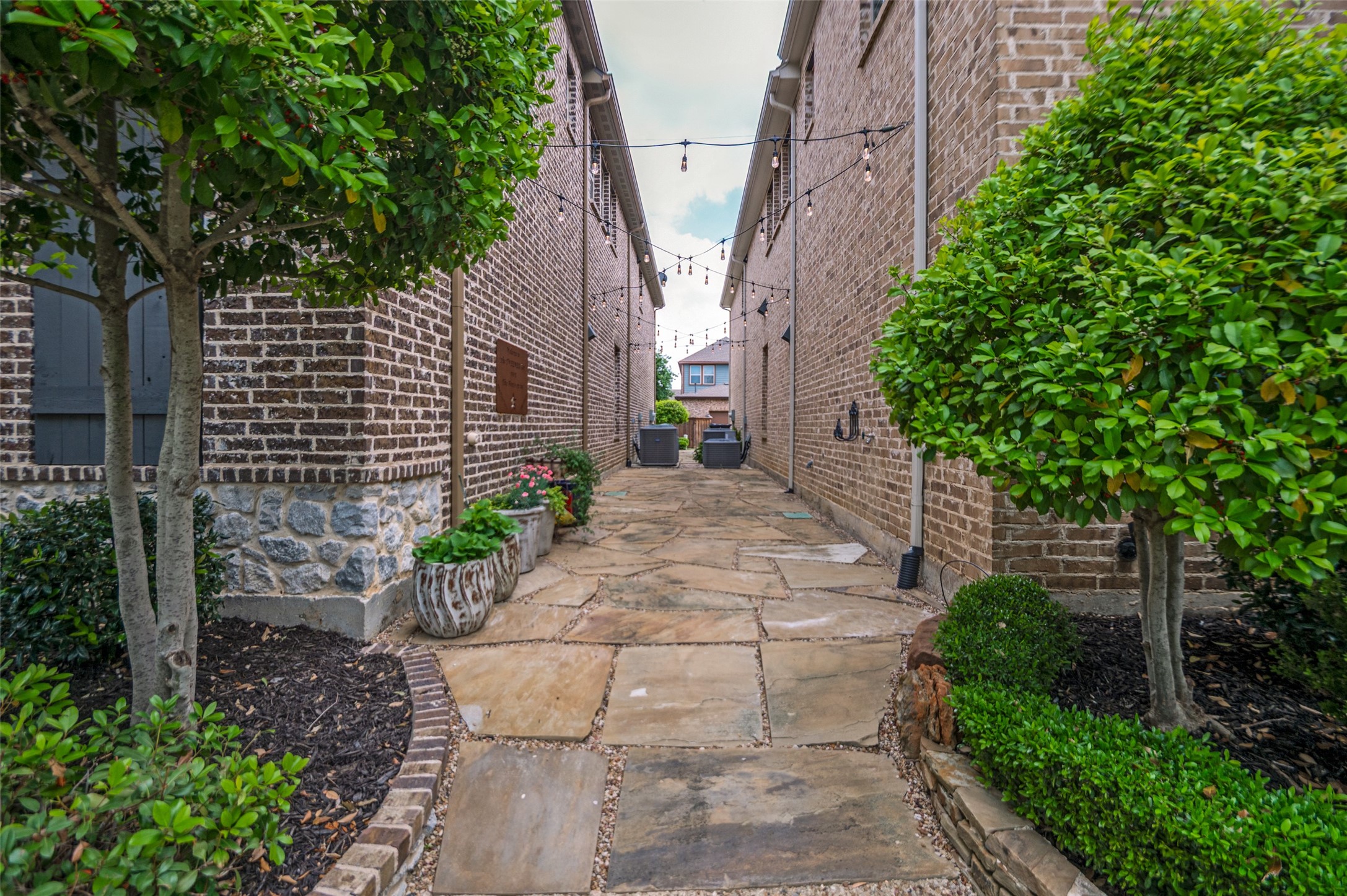 1012 Ivy Charm Way Arlington TX 76005