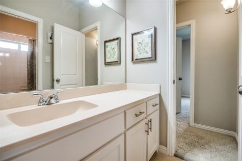 1012 Ivy Charm Way Arlington TX 76005