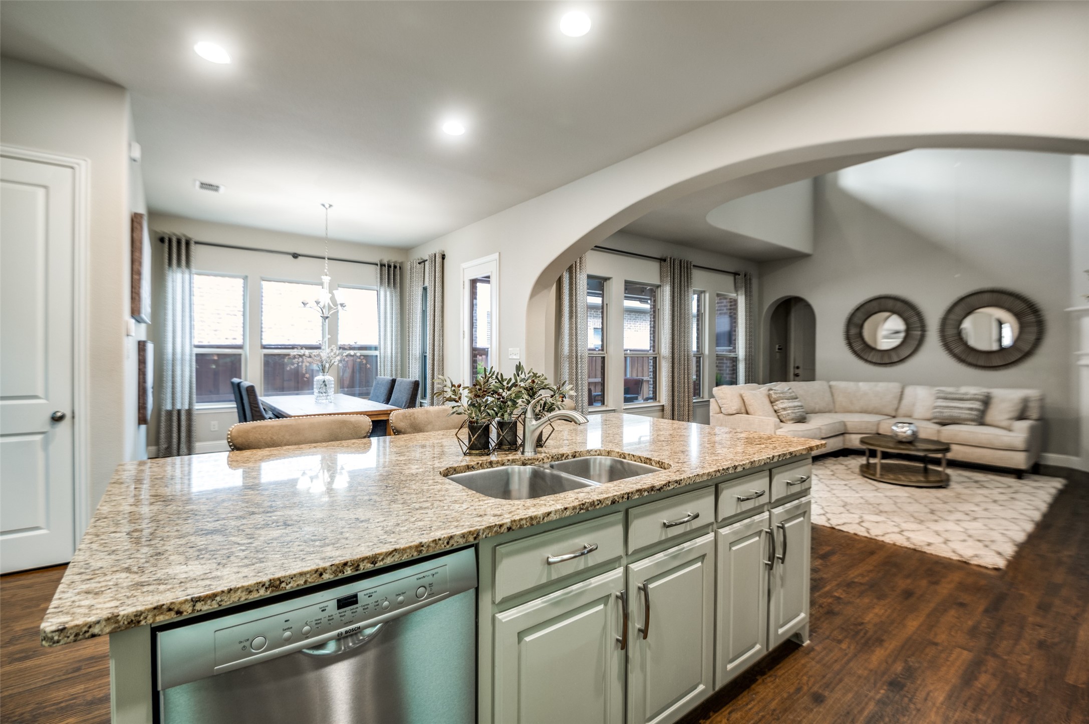 1012 Ivy Charm Way Arlington TX 76005