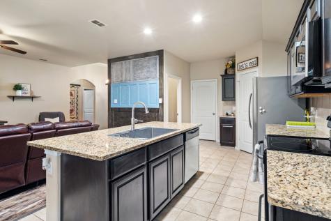 214 Meadowlands Drive Ponder TX 76259