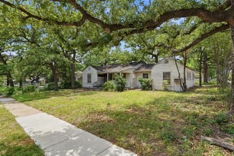 2900 Hunter Street Fort Worth TX 76112