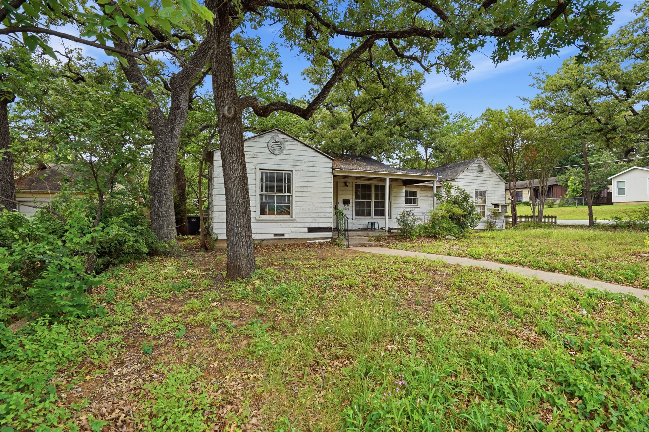 2900 Hunter Street Fort Worth TX 76112