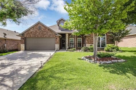 905 Canterbury Drive Saginaw TX 76179