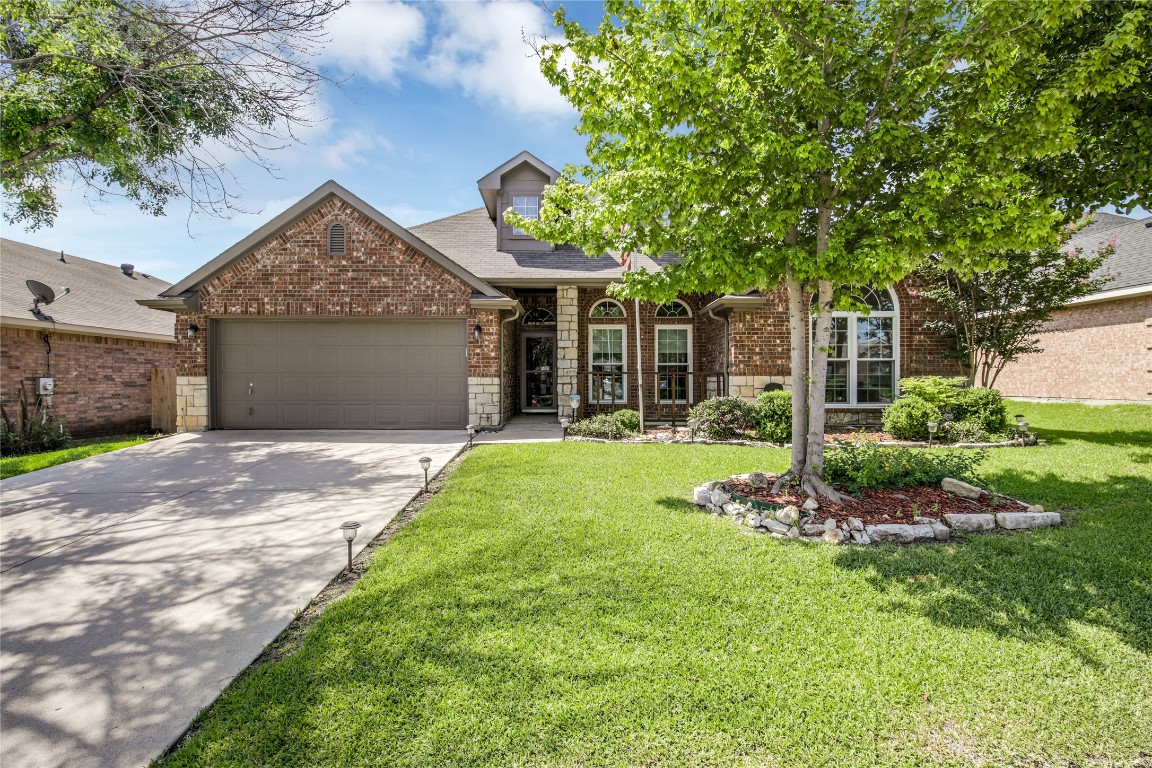 905 Canterbury Drive Saginaw TX 76179