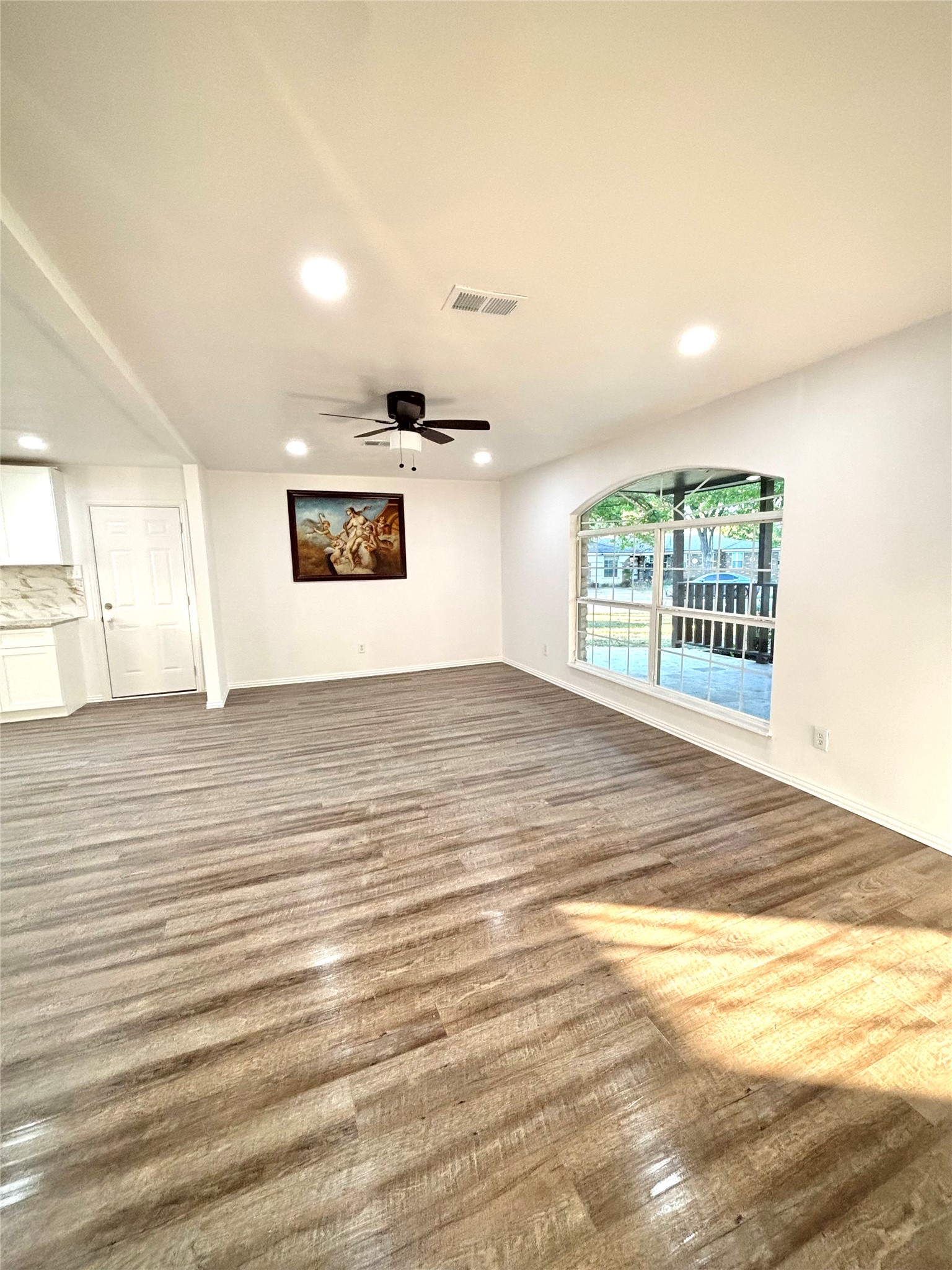 3557 Reeves North Richland Hills TX 76117