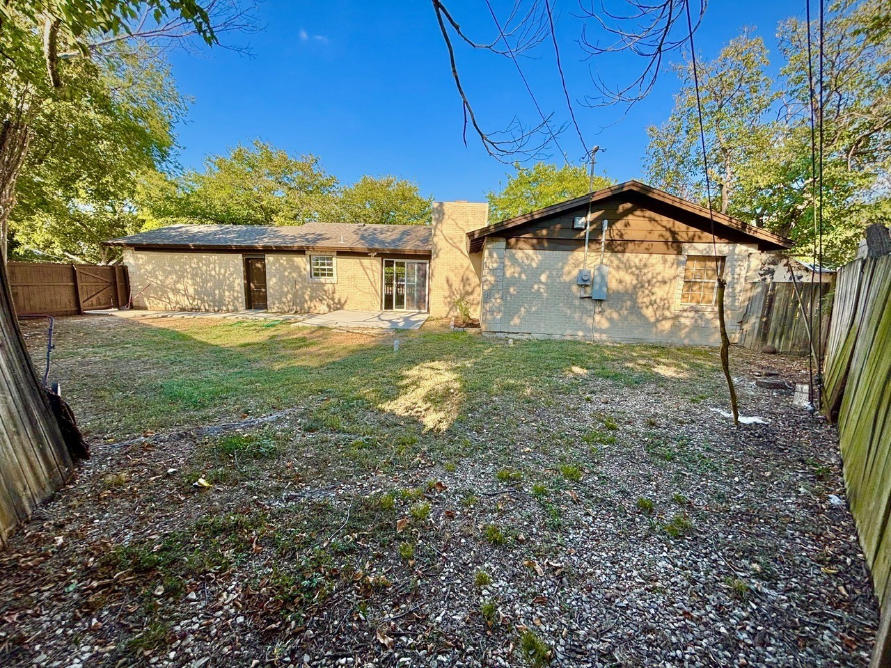 3557 Reeves North Richland Hills TX 76117