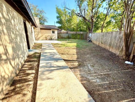 3557 Reeves North Richland Hills TX 76117