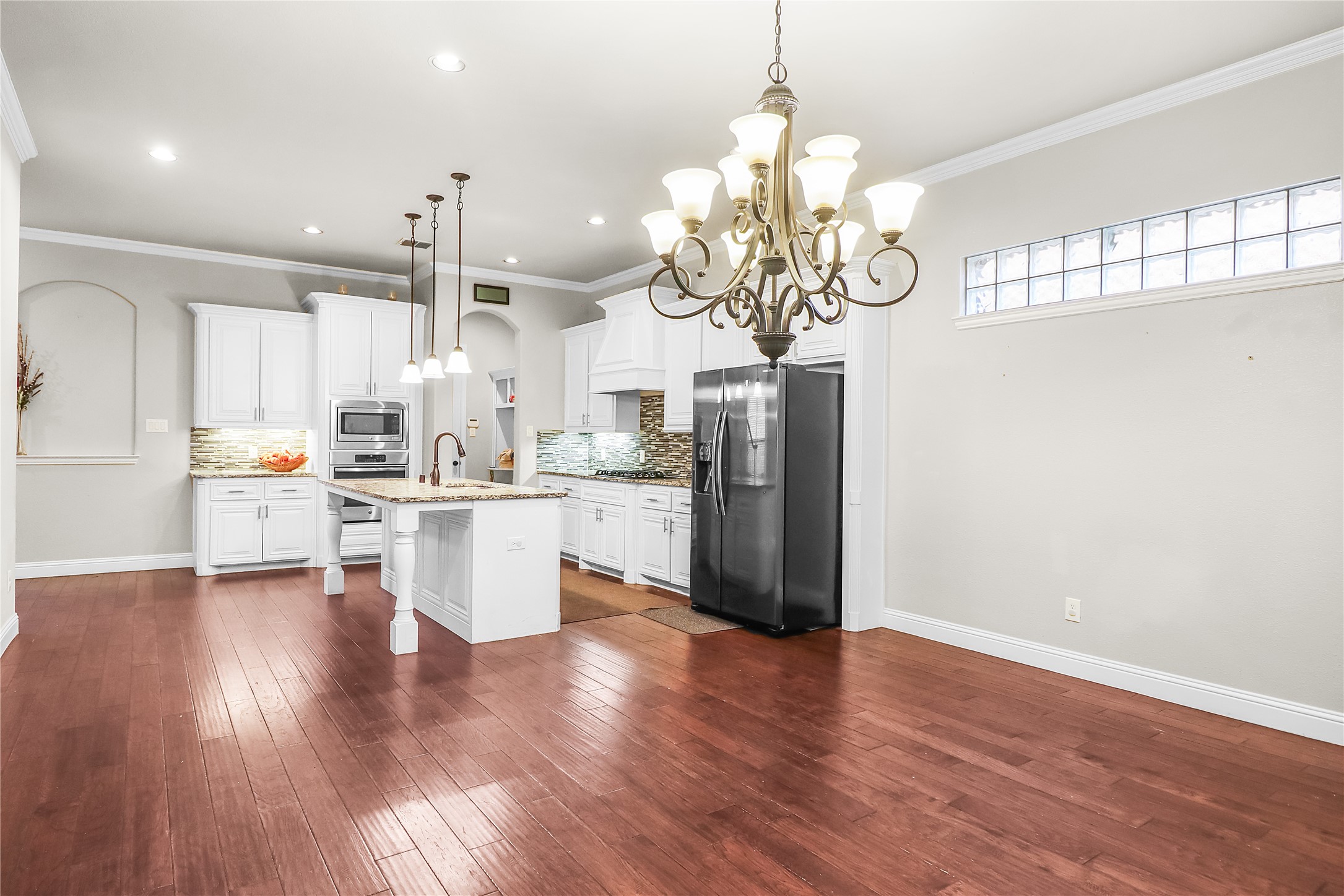 3813 S Brookridge Court Bedford TX 76021
