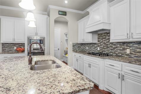 3813 S Brookridge Court Bedford TX 76021
