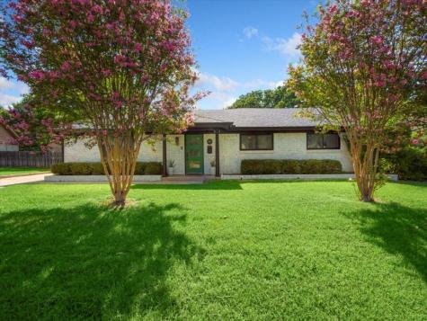 801 Westcliff Drive Euless TX 76040