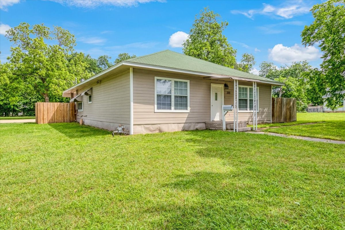 325 W Middleton Street Sherman TX 75090