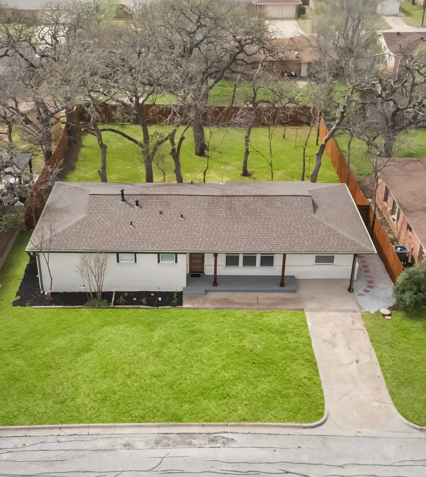 817 Lee Drive Bedford TX 76022