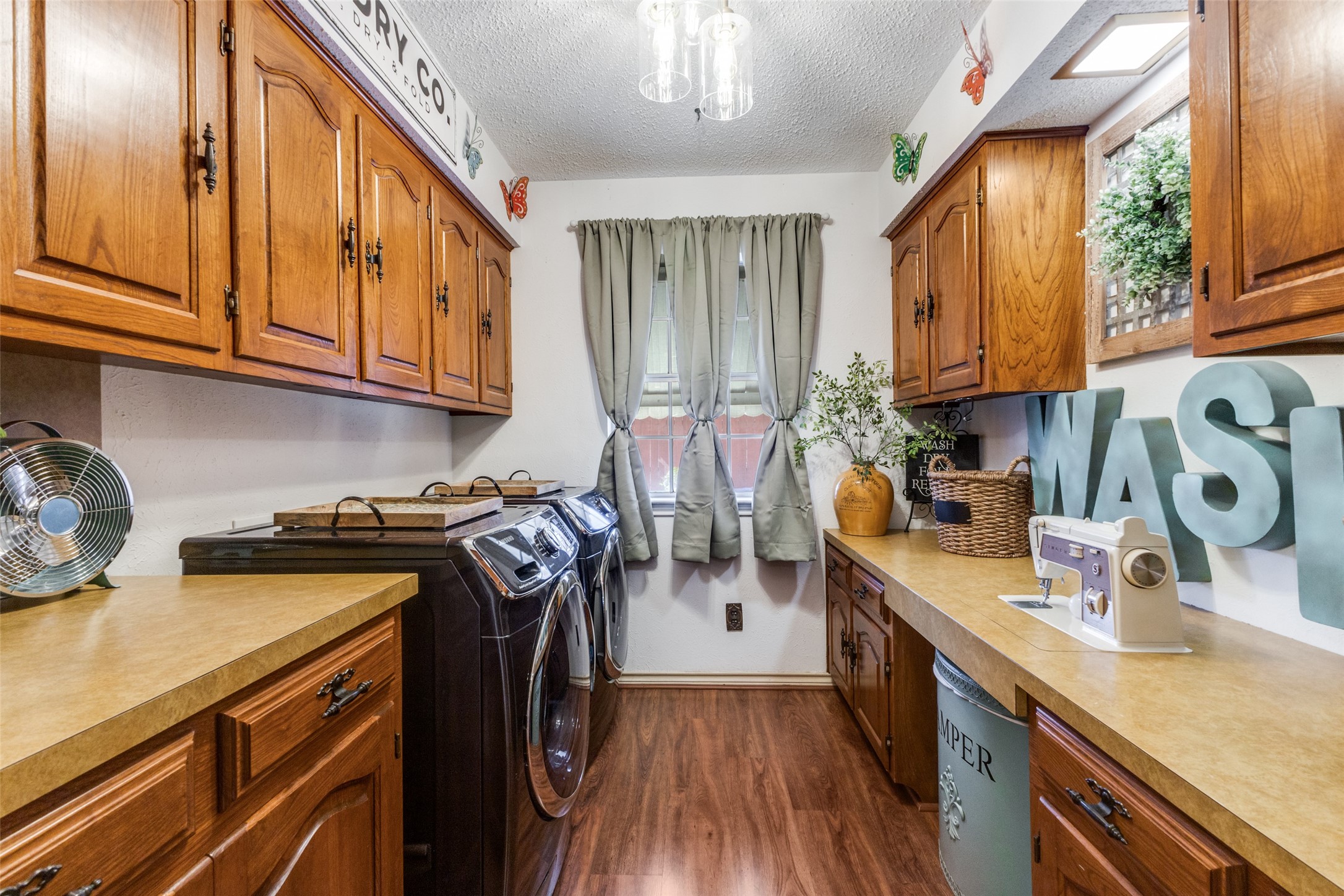 10615 Old Seagoville Road Dallas TX 75217