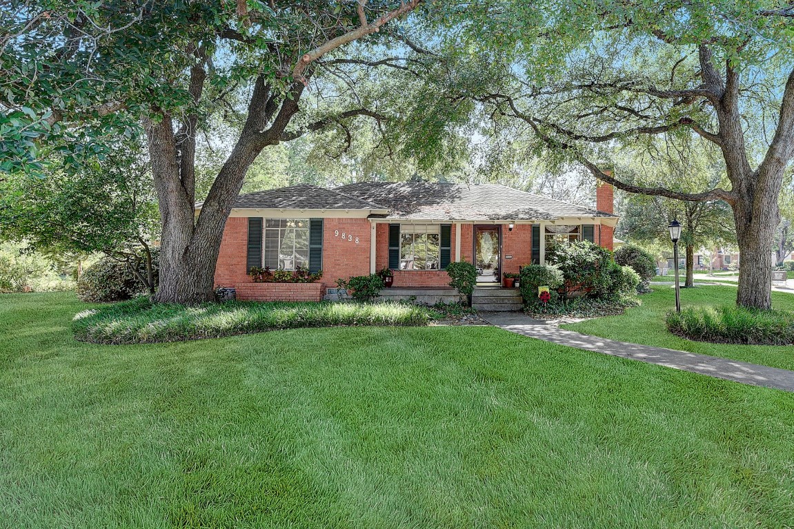 9838 Carnegie Drive Dallas TX 75228