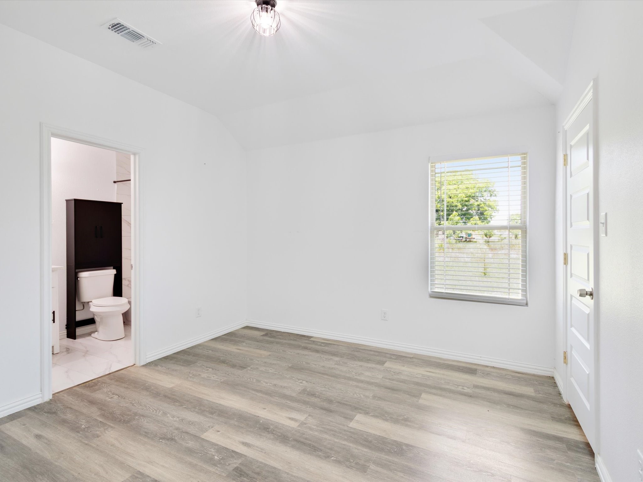 308 Avenue A Ennis TX 75119