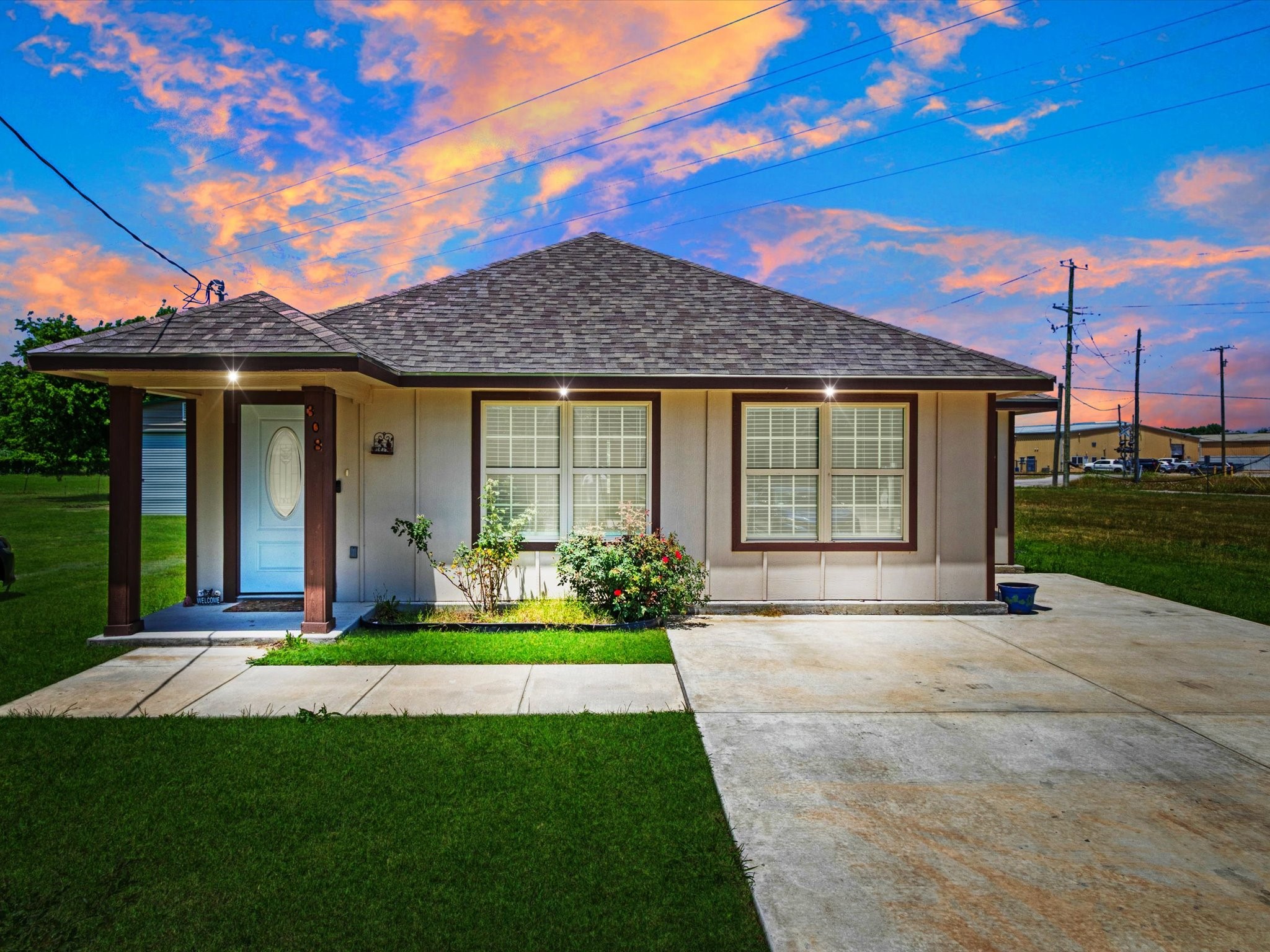 308 Avenue A Ennis TX 75119