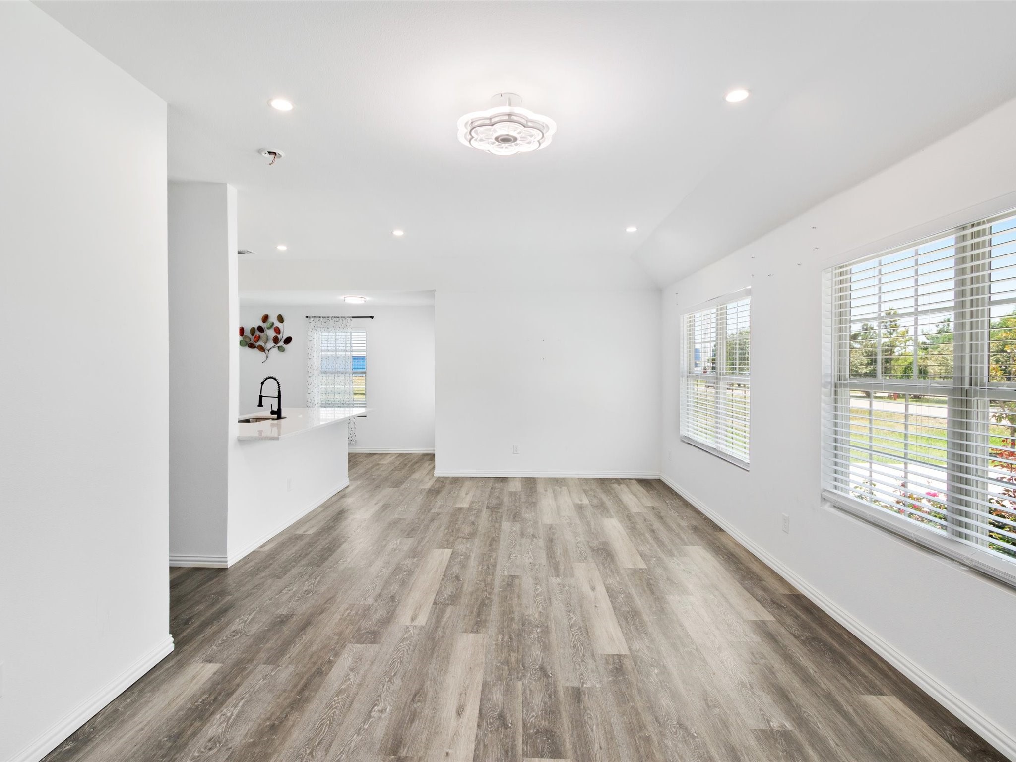 308 Avenue A Ennis TX 75119