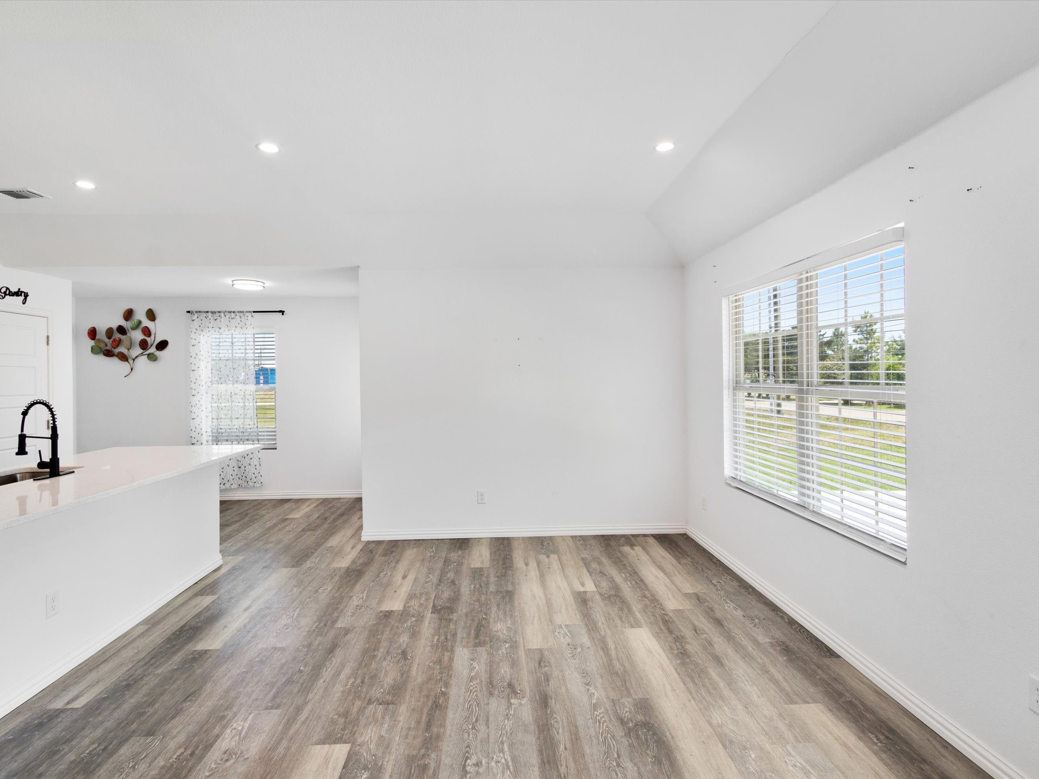 308 Avenue A Ennis TX 75119