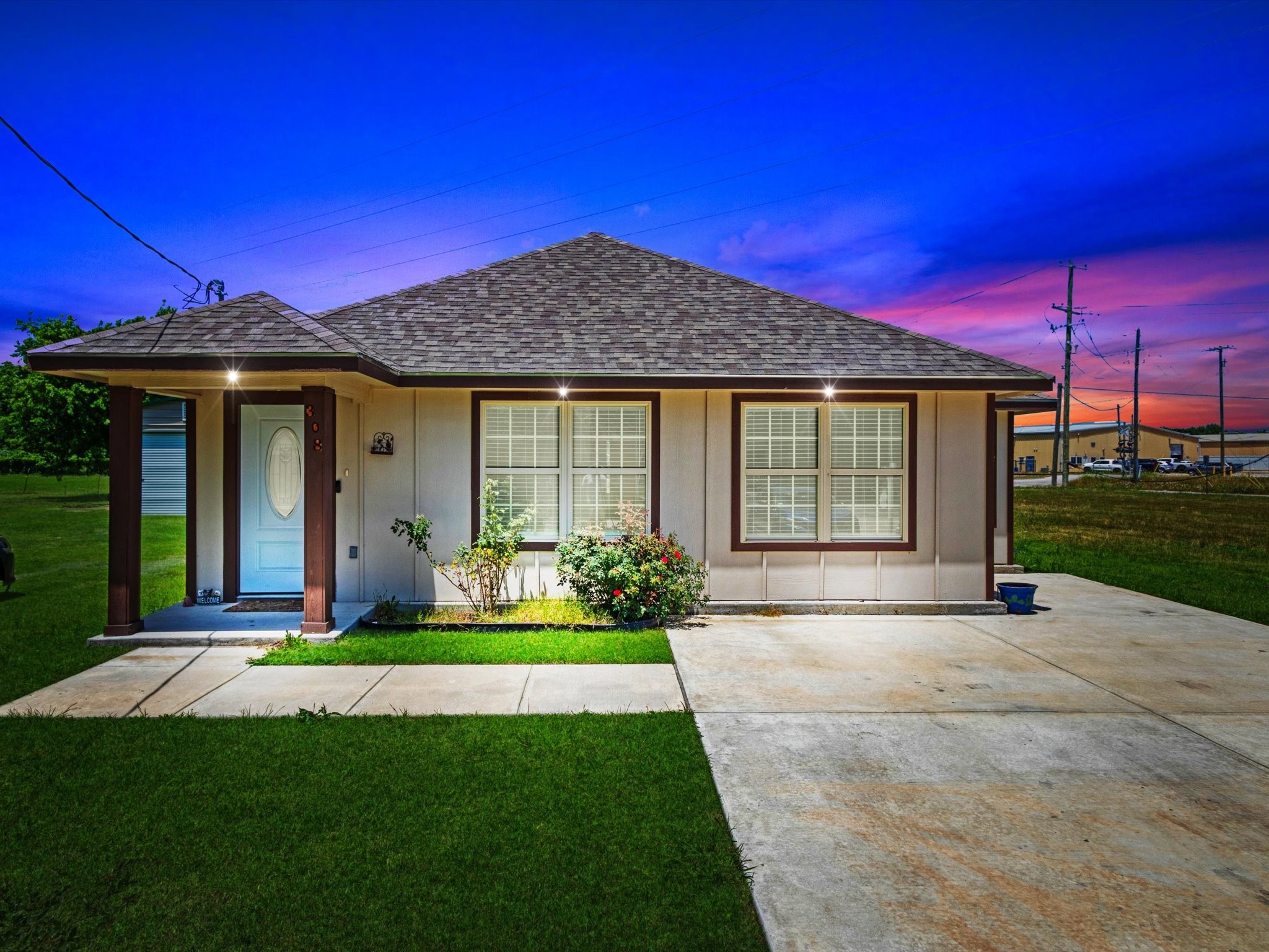 308 Avenue A Ennis TX 75119