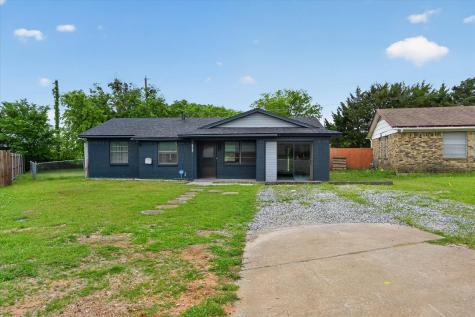 1220 Mckinney Street Van Alstyne TX 75495