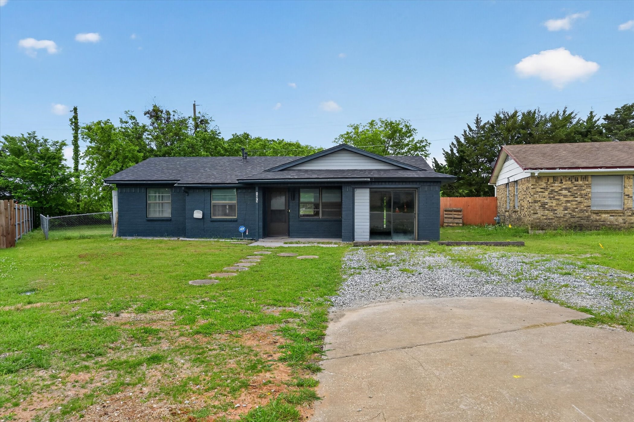 1220 Mckinney Street Van Alstyne TX 75495