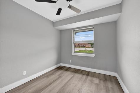 1220 Mckinney Street Van Alstyne TX 75495