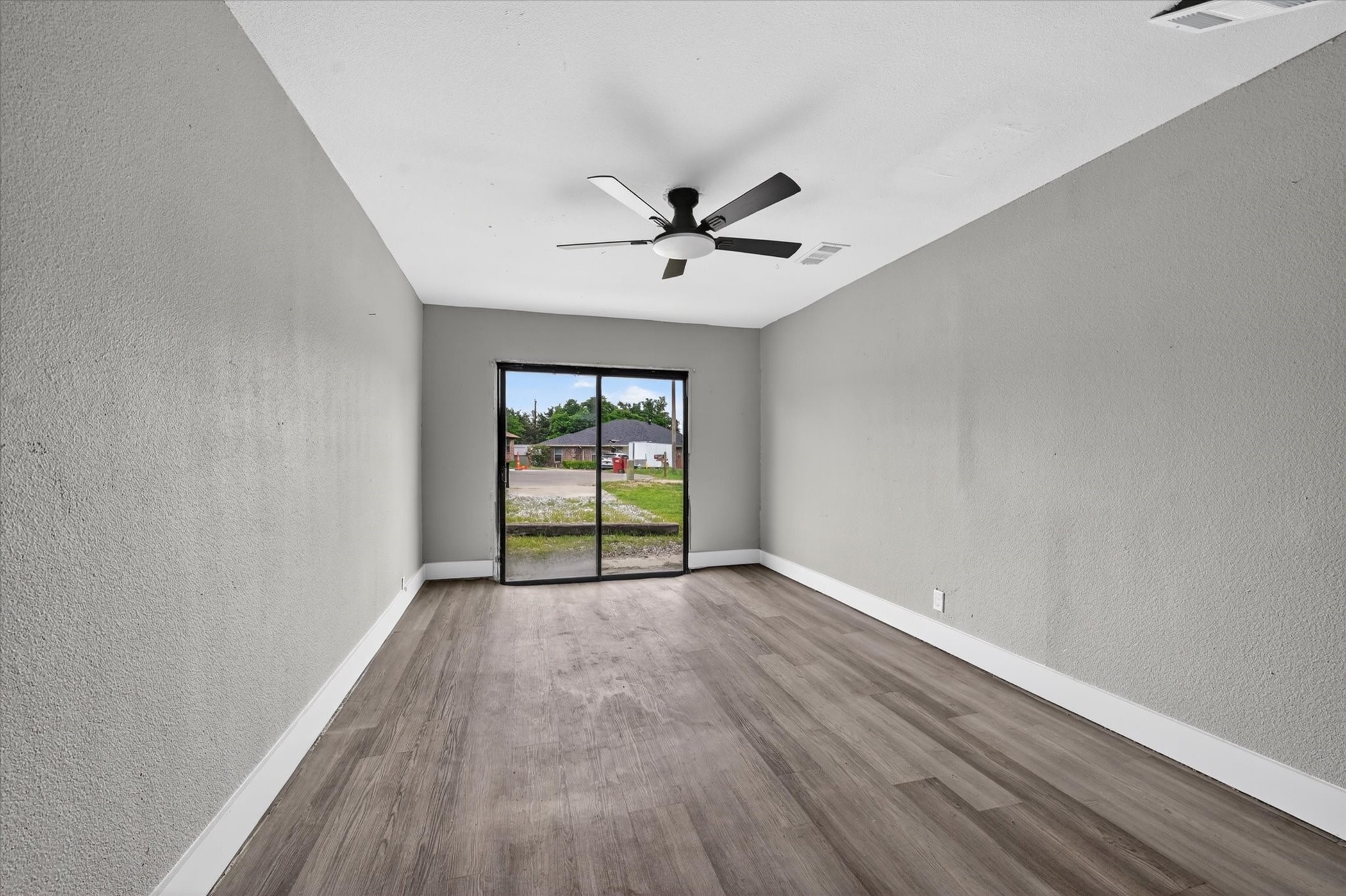 1220 Mckinney Street Van Alstyne TX 75495