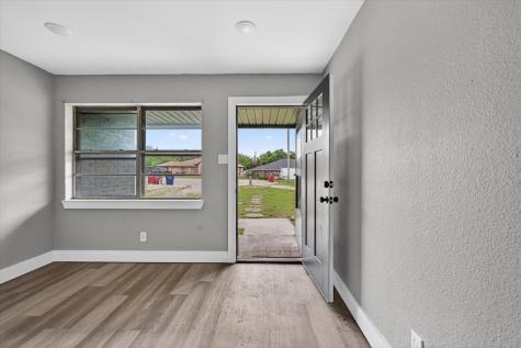 1220 Mckinney Street Van Alstyne TX 75495