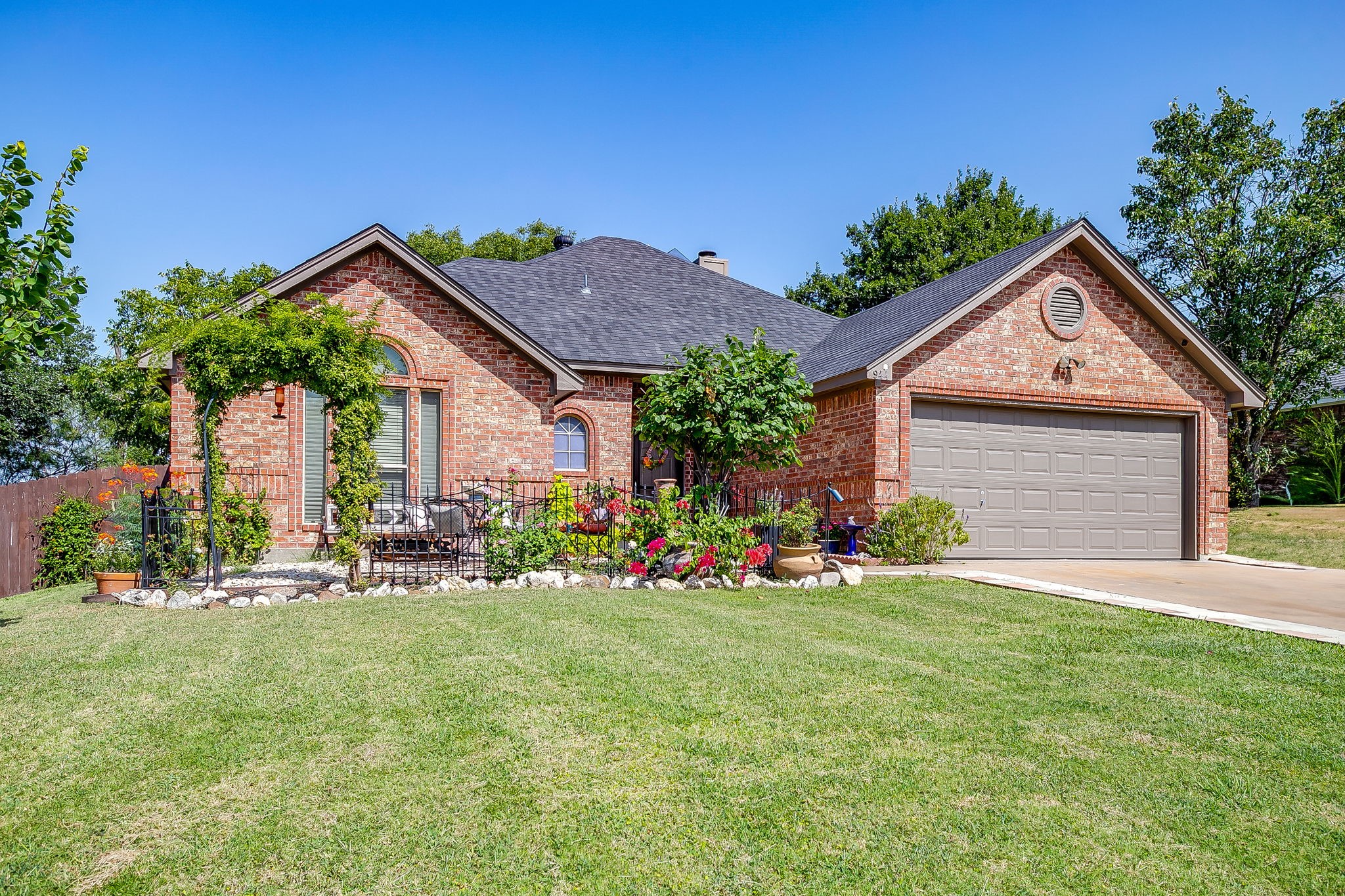 944 Brown Crest Road Burleson TX 76028