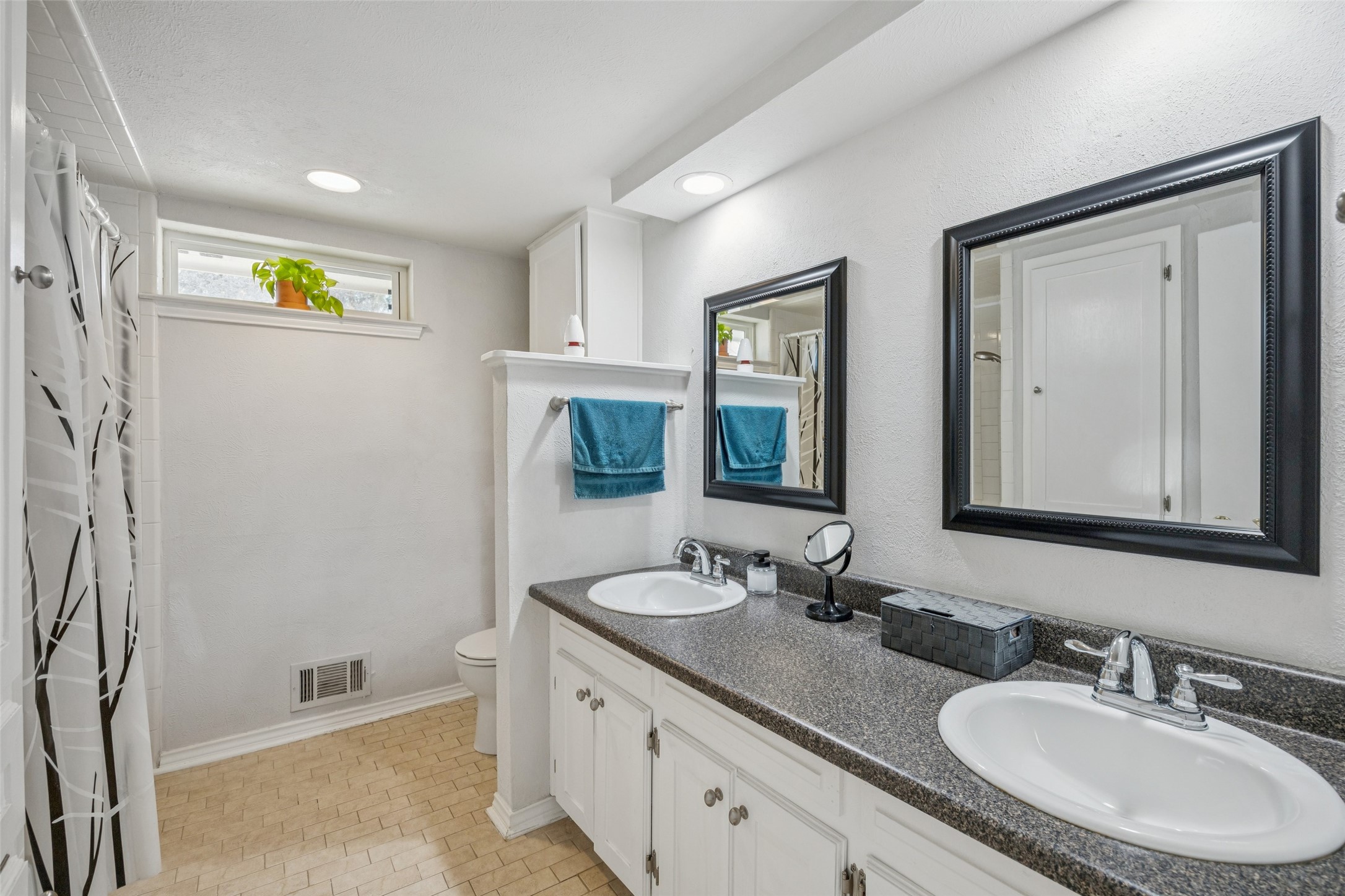 9740 Dartridge Drive Dallas TX 75238