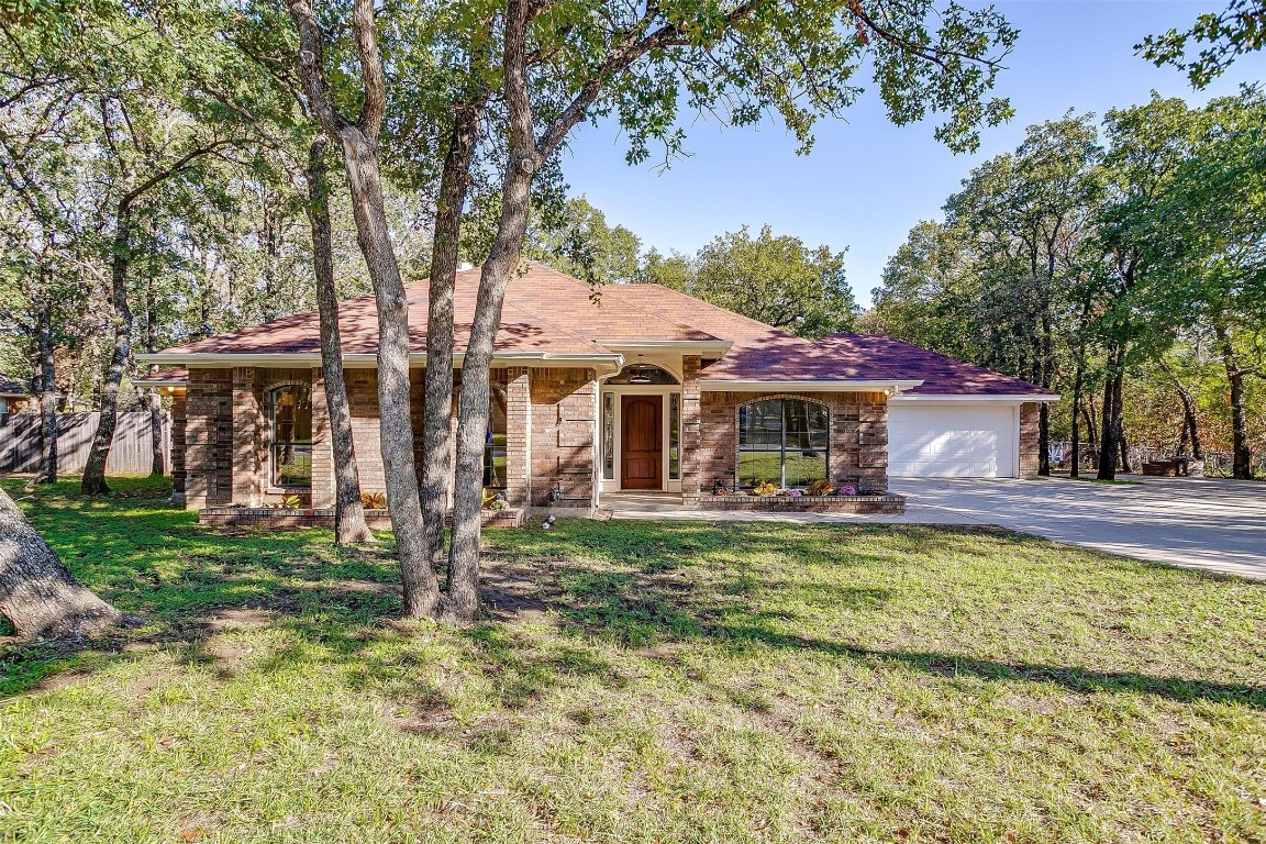 509 Larchmont Way Azle TX 76020