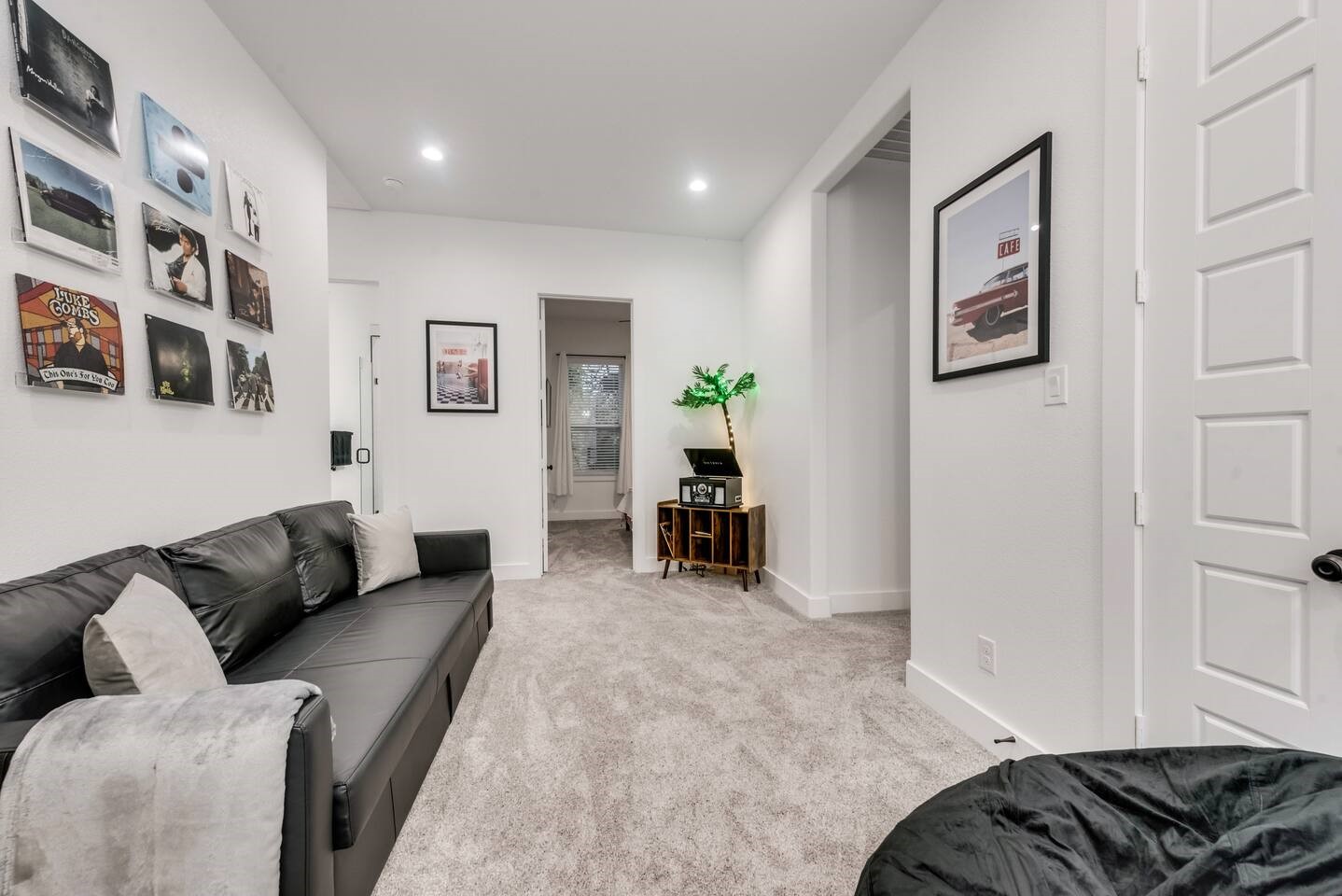 2015 S Ewing Avenue Dallas TX 75216