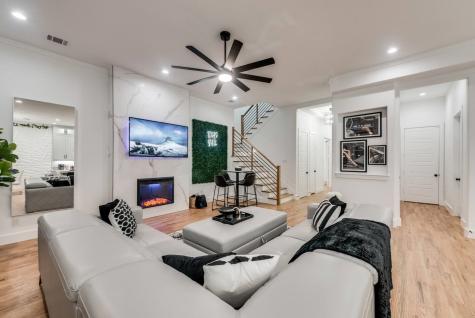 2015 S Ewing Avenue Dallas TX 75216
